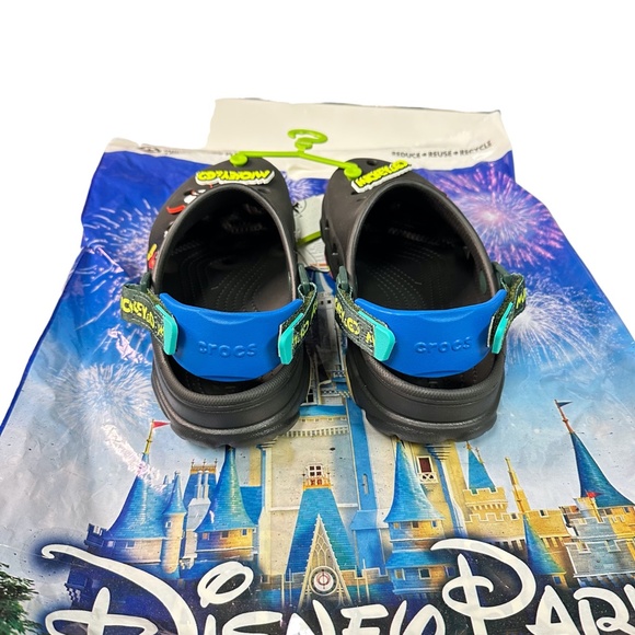 2023 Disney Crocs Mickey Mouse & Co Crocs Size M 7 W 9 - Picture 4 of 4